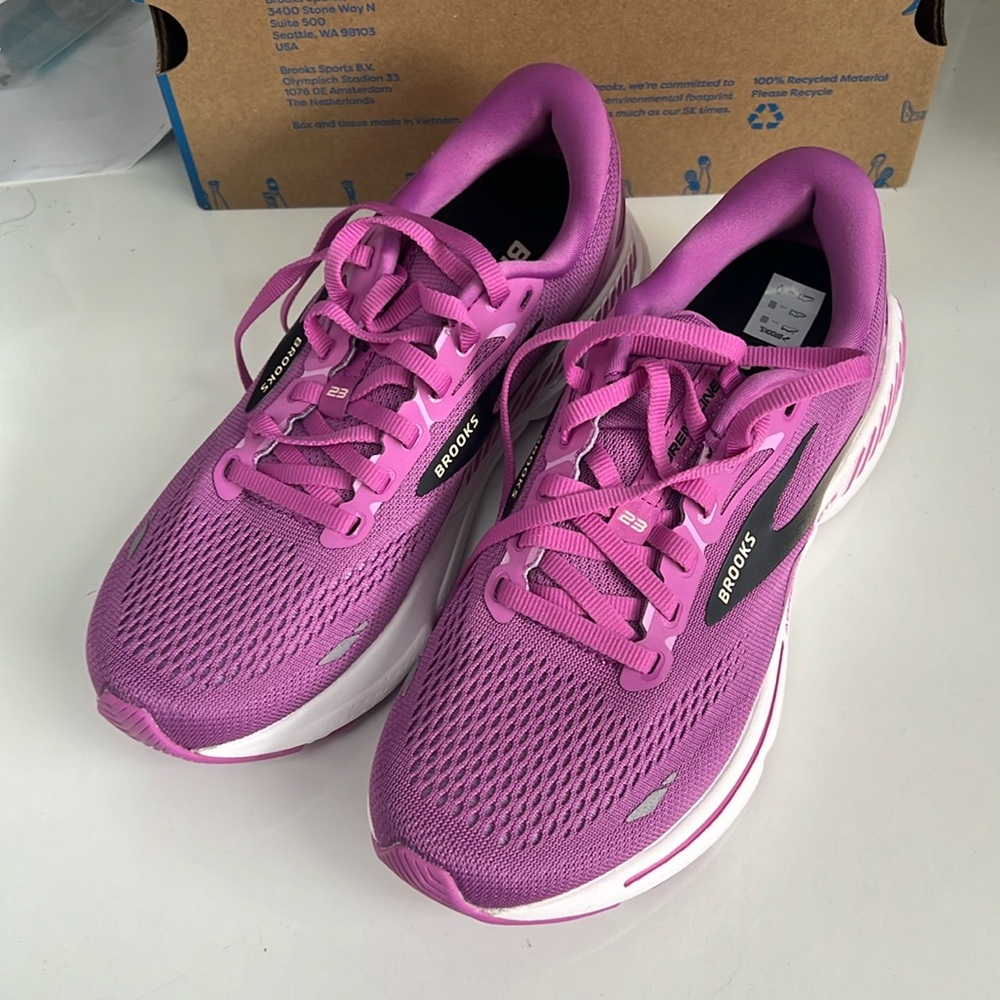 Brooks Women's Pink Running Sneakers with Black Logo